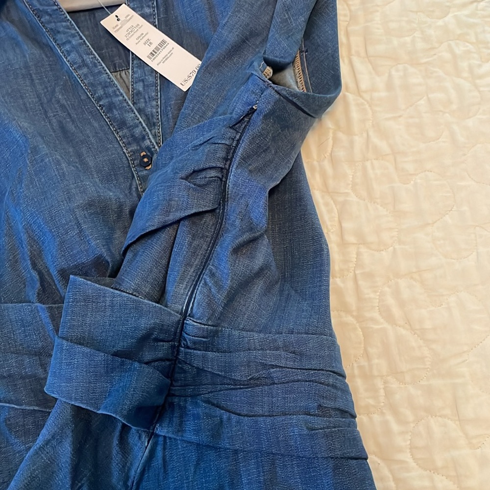 Sleeveless Navy-Washed Soft Denim Button-Down Wrap Shirt, WHBM, Size 18 - Picture 2 of 3